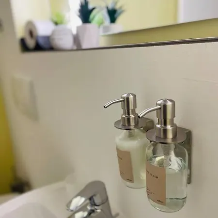 Fewo 20 - Appartement Im Rottalblick - Youngmodern Wohnen, Tiere Willkommen, Bademantelgang Zur Therme, Tv Und Balkon Apartment Bad Griesbach (Bavaria)